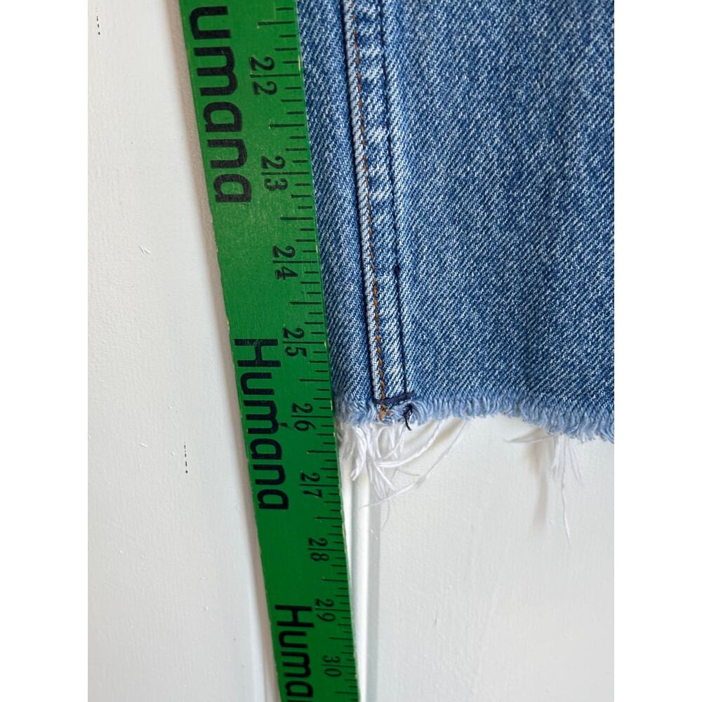 Abercrombie & Fitch A & F Mom Jean Lightly Distressed Medium Wash Size‎ 26 2R - Picture 6 of 6